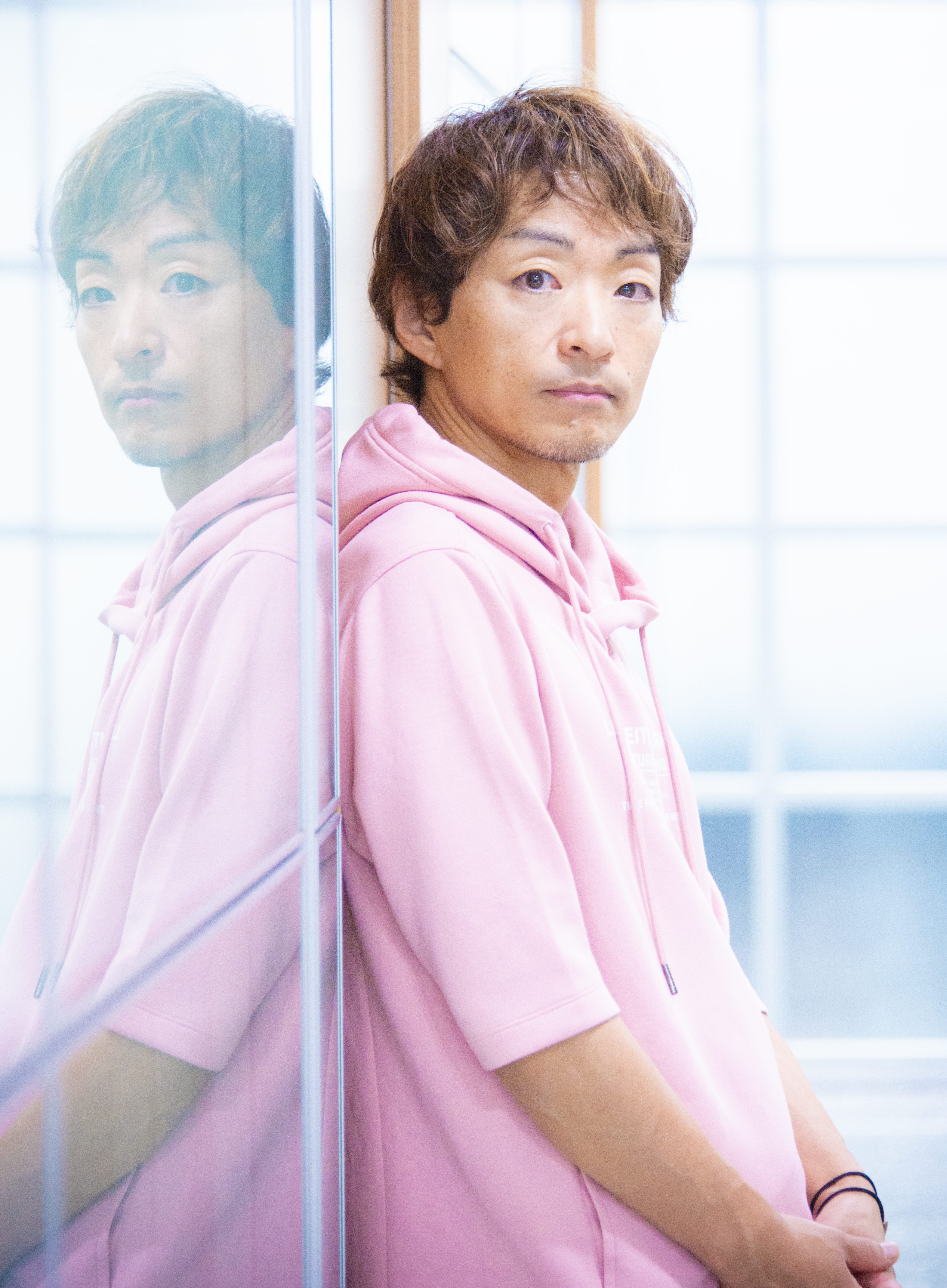 『I』刊行記念インタビュー　道尾秀介「読む順番によってストーリーががらりと変わってしまうようなものを作れないかと考えたんです」