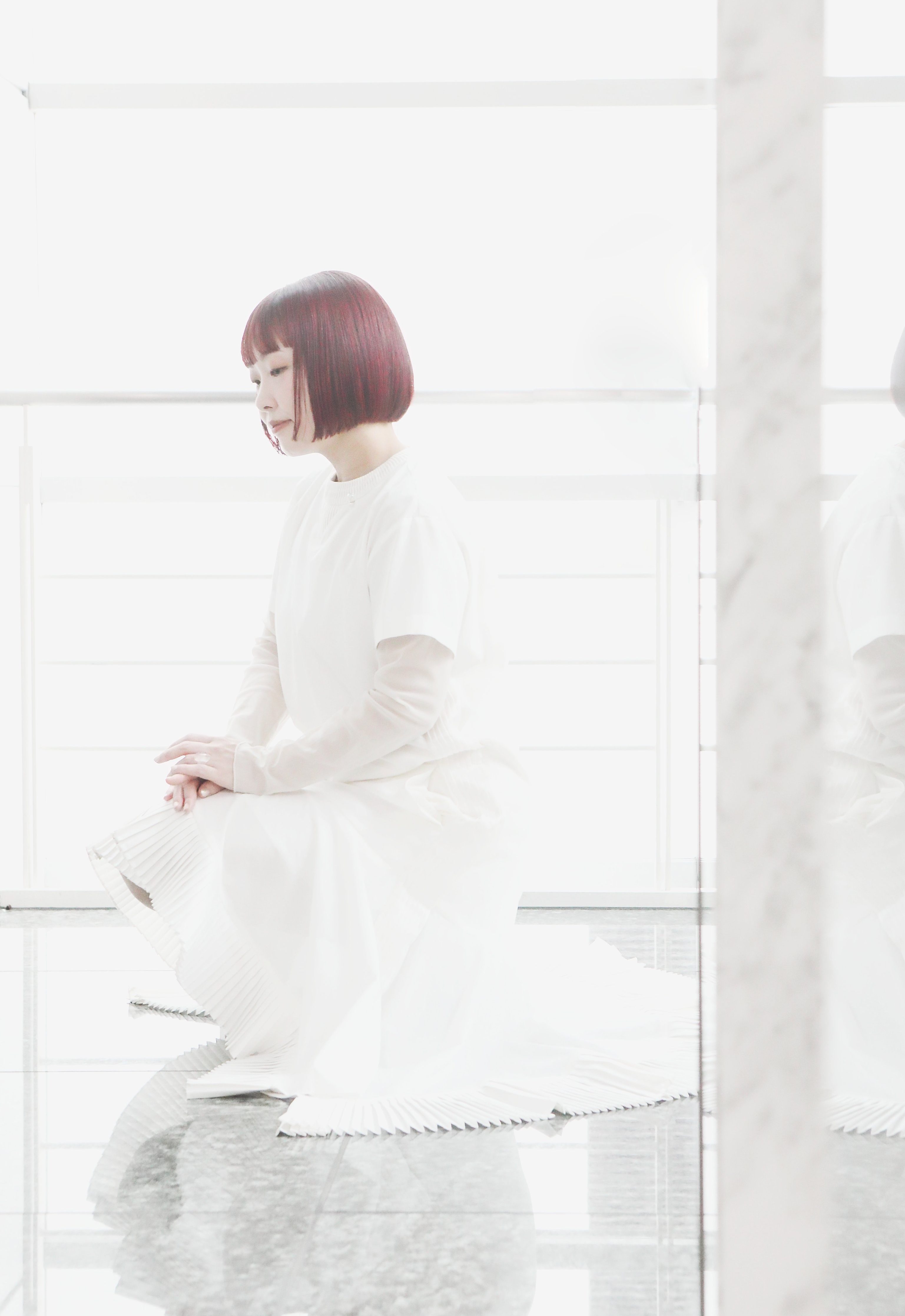 『燻る骨の香り』刊行記念インタビュー　千早茜「特別をめぐる愛憎劇――一度やりたかった一族ものを書きました」