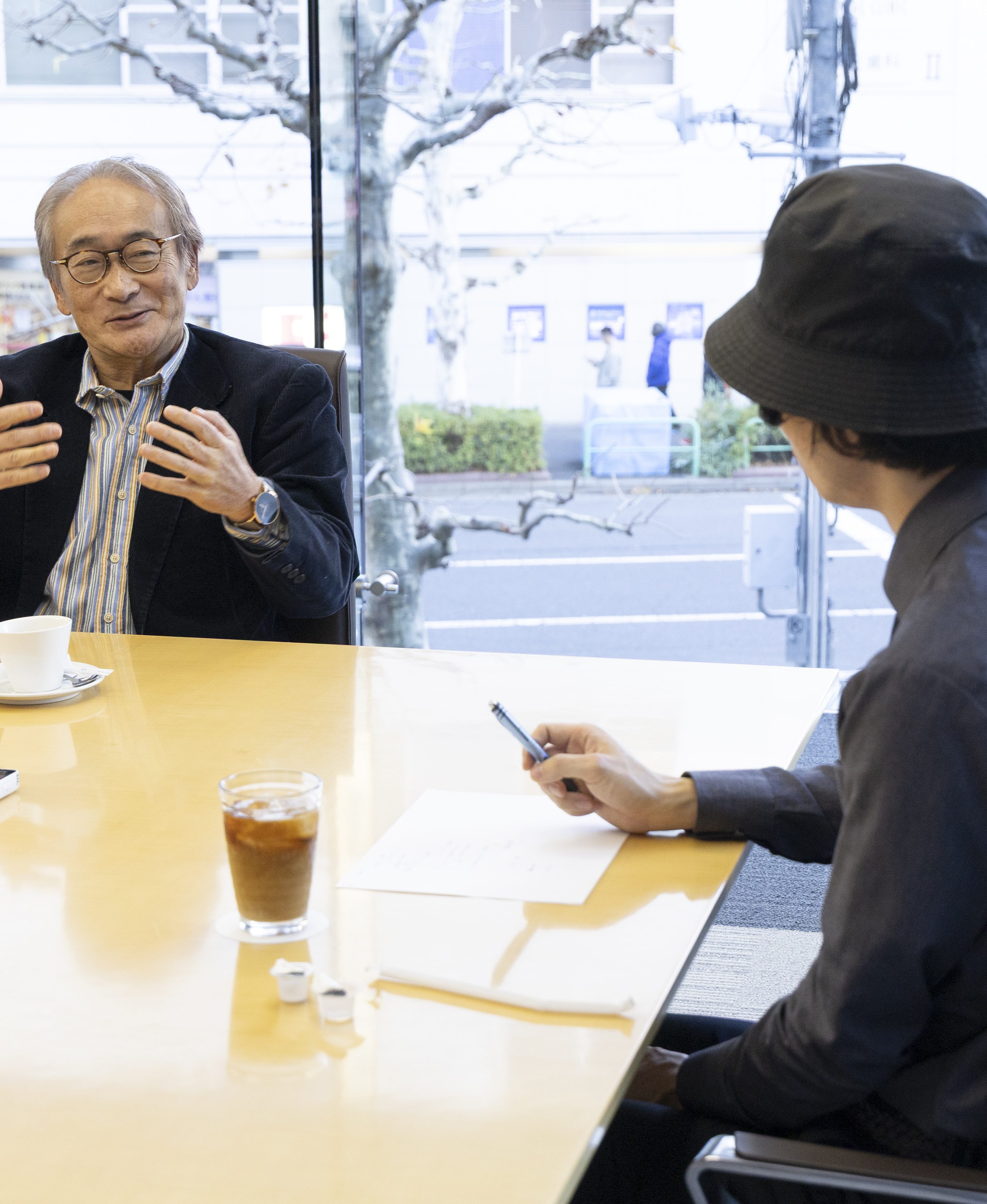 第49回すばる文学賞受賞作『粉瘤息子都落ち択』刊行記念対談　奥泉光×更地郊「他人に合わせるなんてことはできない。自分が読んで面白いと思うものを書く」