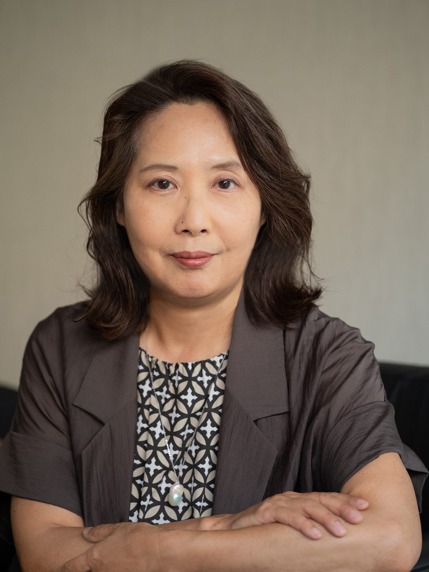 『天上の火焰』刊行記念インタビュー　遠田潤子「家族の“業”に対峙する」