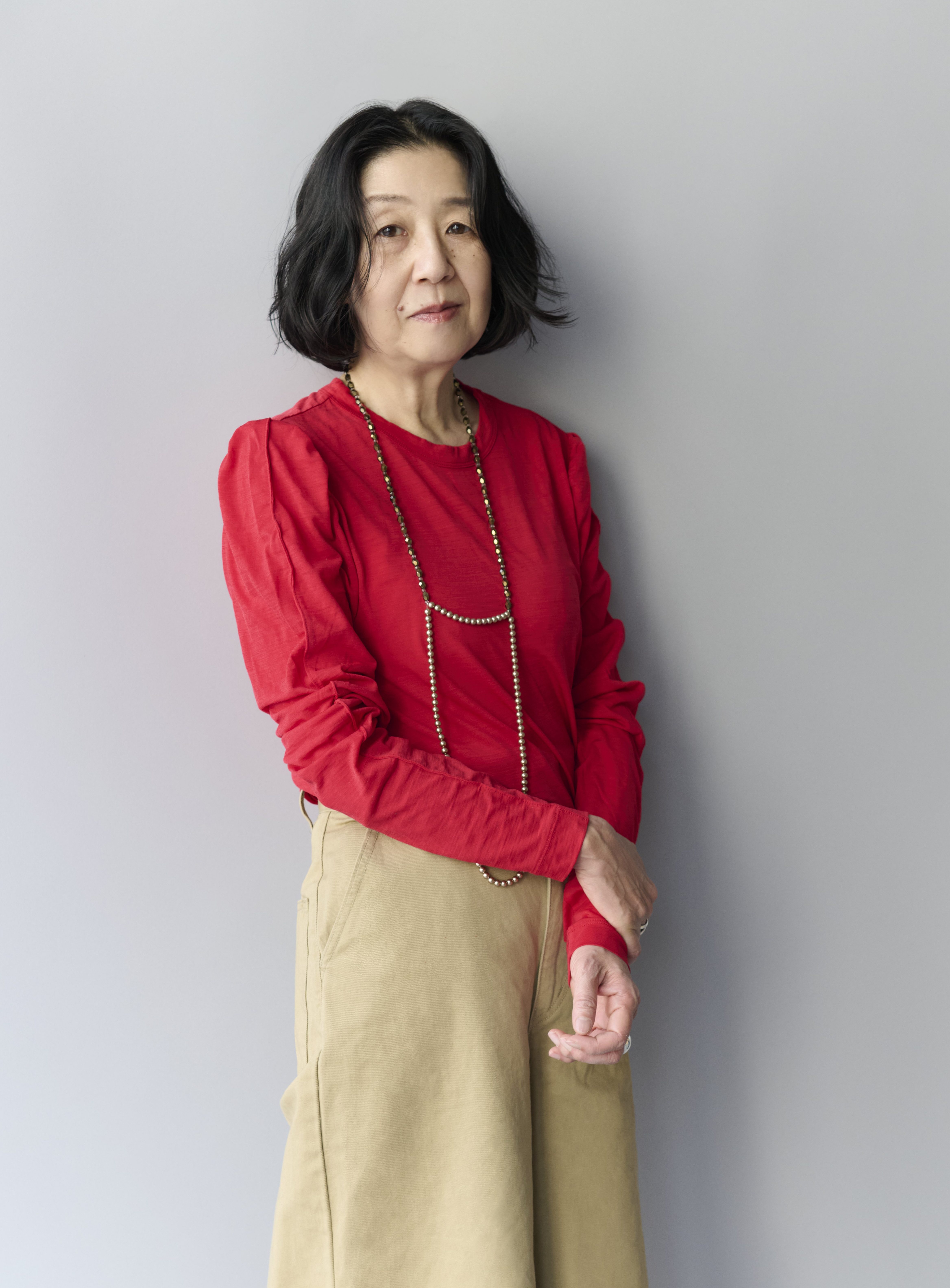 『アクリル』刊行記念インタビュー　井上荒野「人はみな、物語になりたがる」