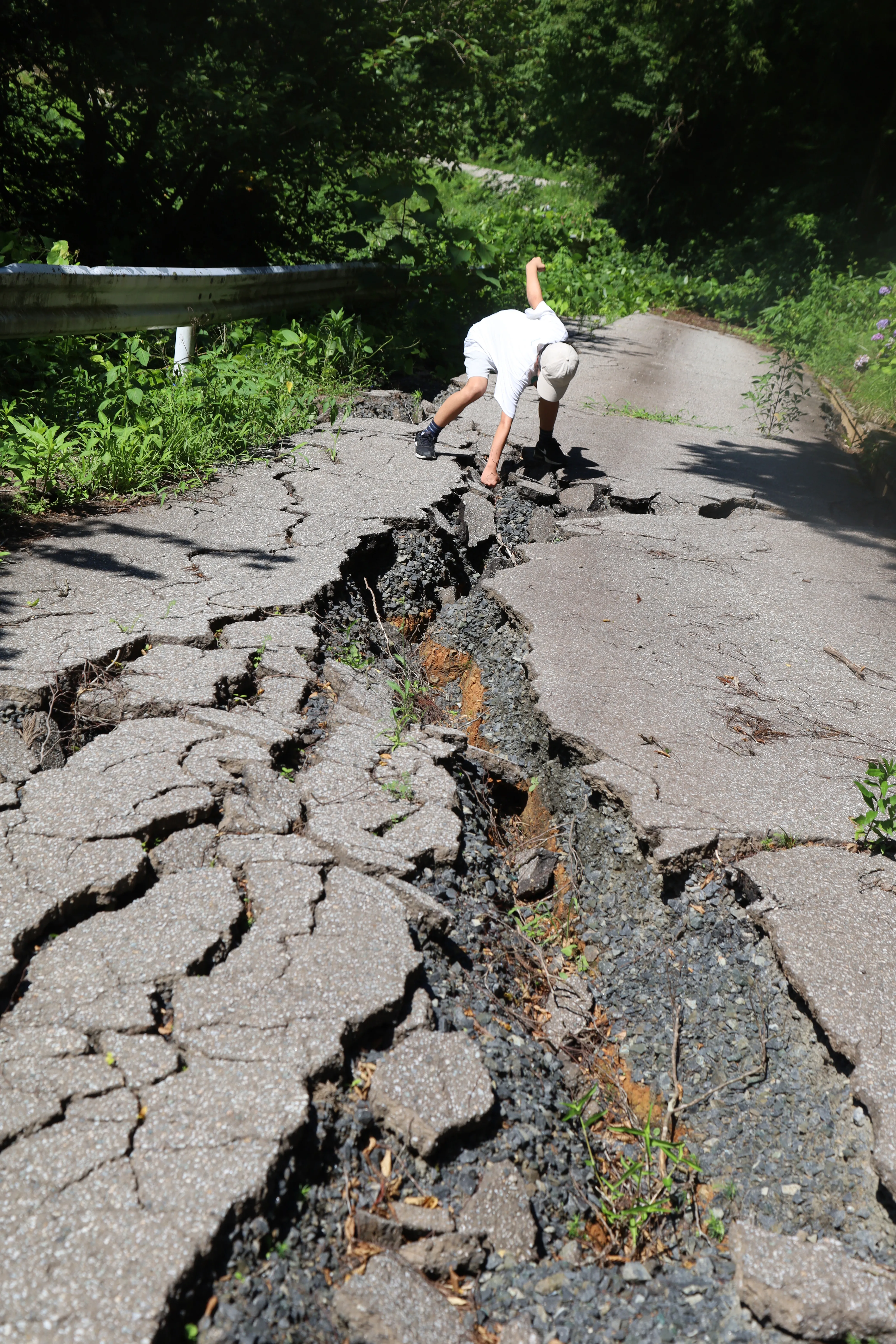 すばる10月号特集『旅に出よう　物語に会いに』より　　　　　　ルポ　梅佳代　のと2024