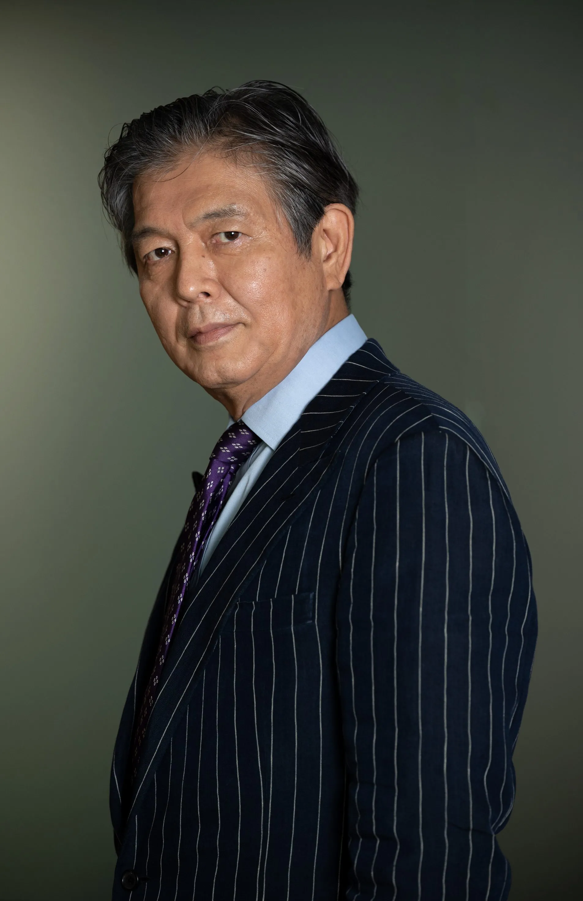 『絶遠の春』刊行記念インタビュー　堂場瞬一「新聞が潰れたあと、記者たちはどう生き延びるのか」