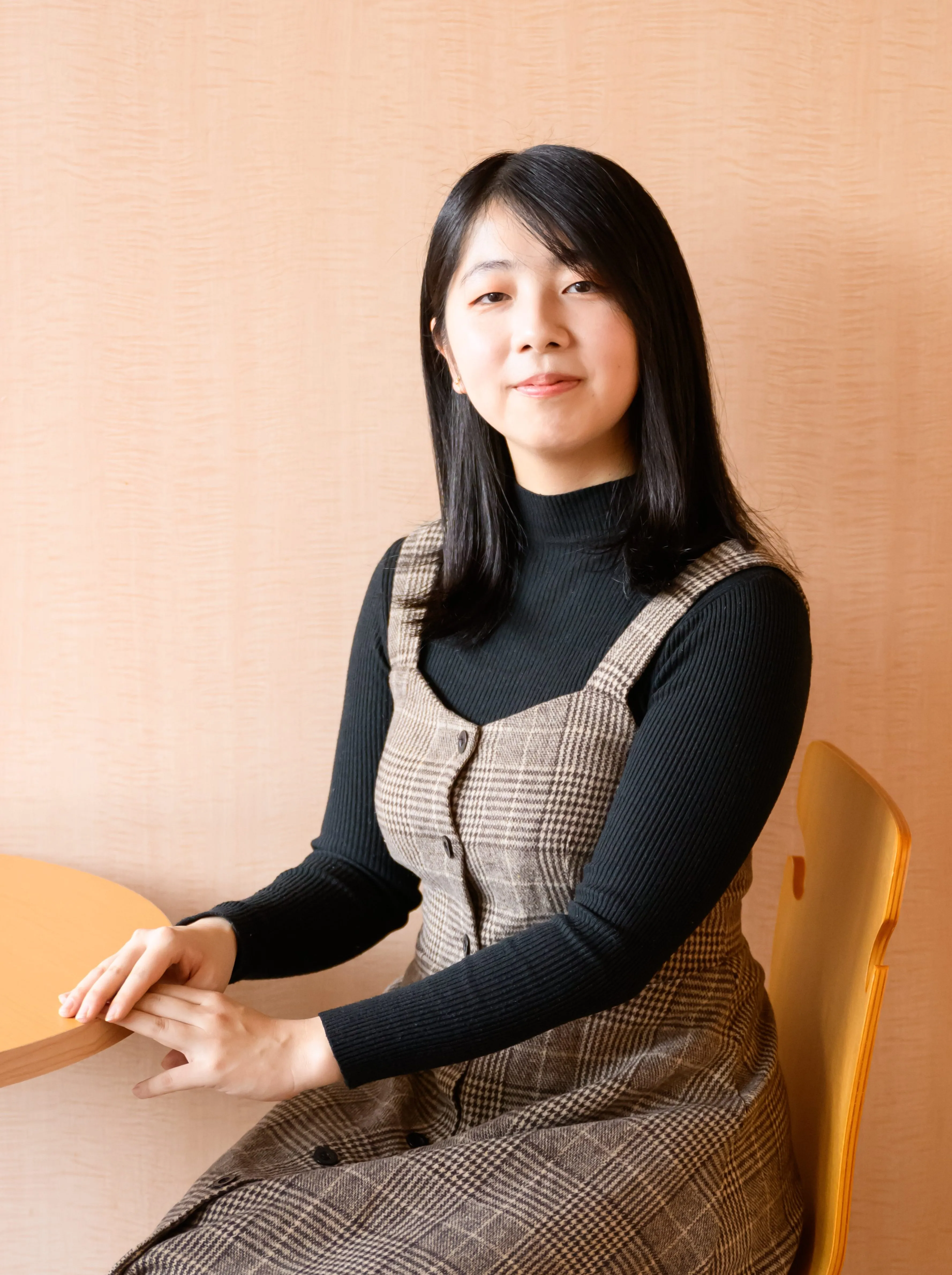 第37回小説すばる新人賞受賞作『グッナイ・ナタリー・クローバー』刊行記念インタビュー　須藤アンナ「痛みとともに、より面白い形へ」