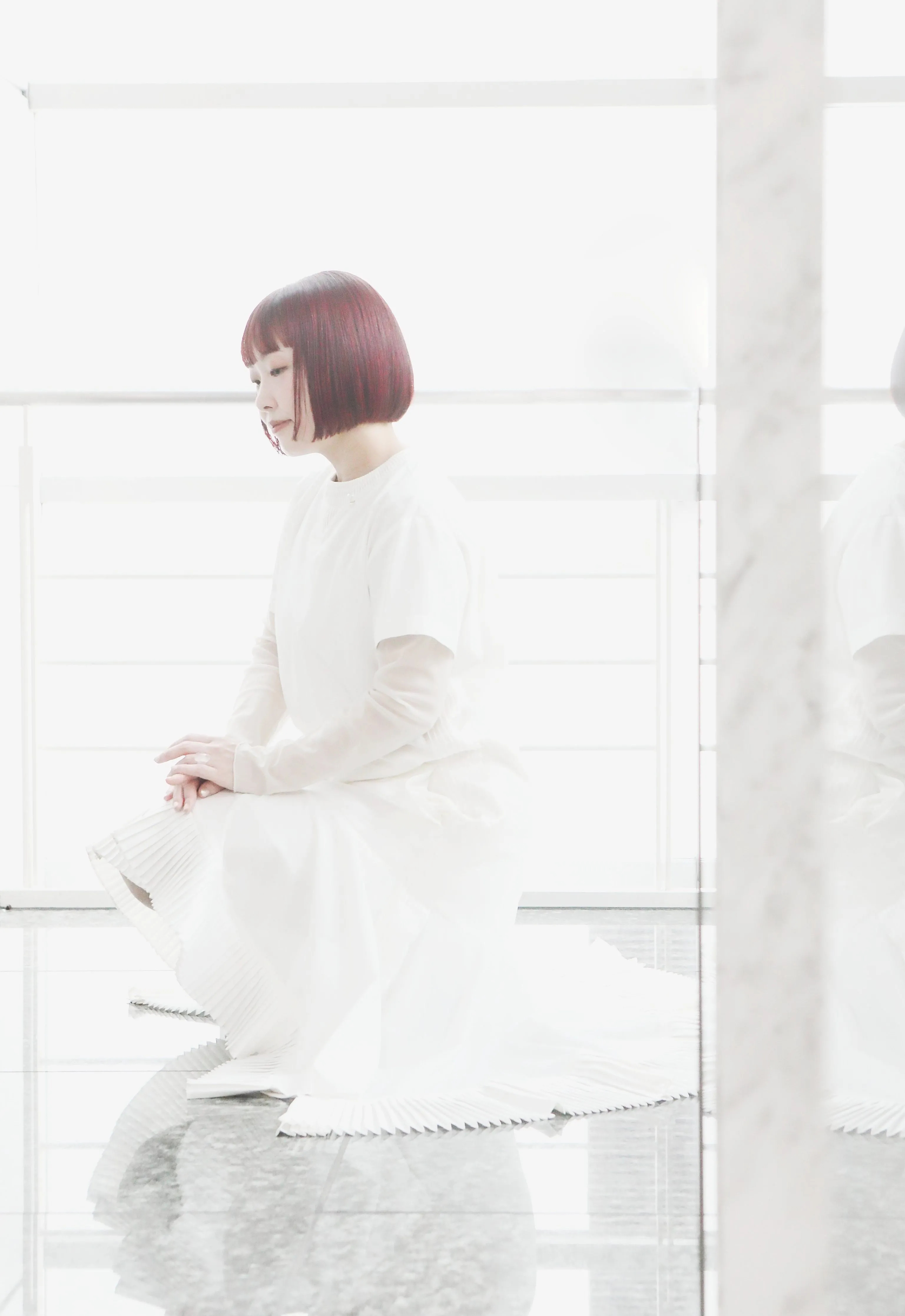 『燻る骨の香り』刊行記念インタビュー　千早茜「特別をめぐる愛憎劇――一度やりたかった一族ものを書きました」